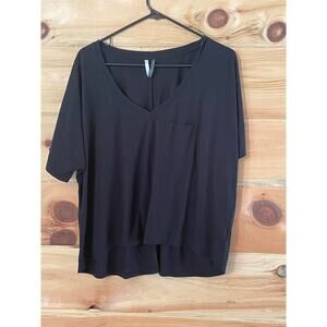 Jaclyn Intimates womens black cropped v-neck pocket t-shirt. size XL